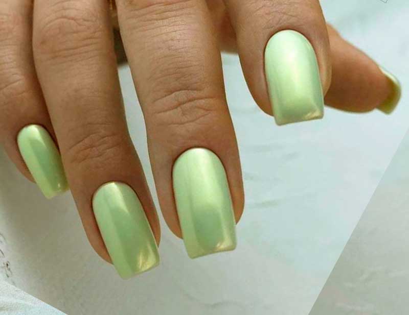 зеленые ногти с блеском