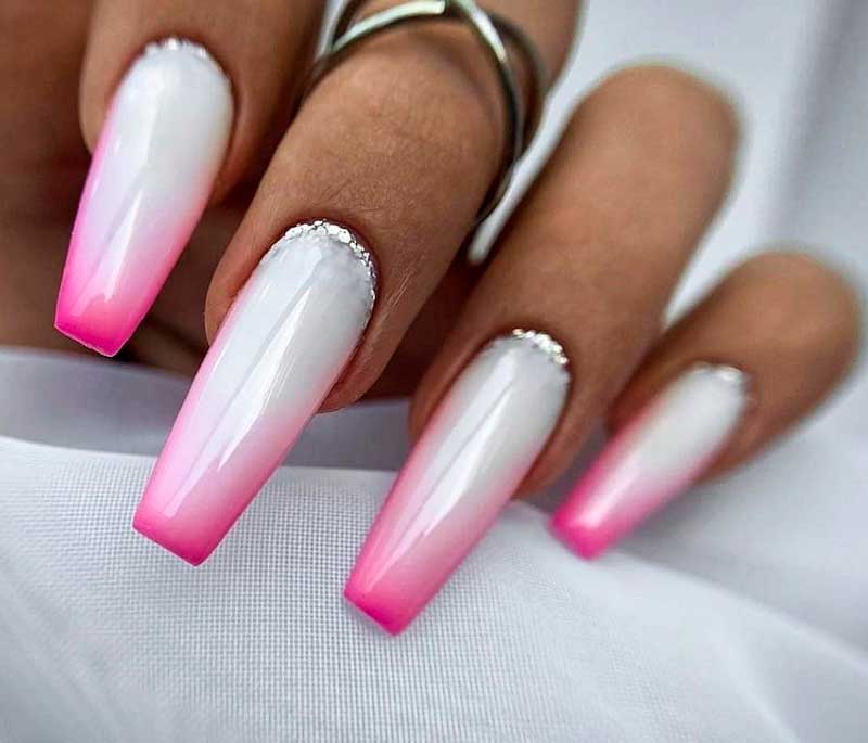 розовый дизайн на длинные ногти