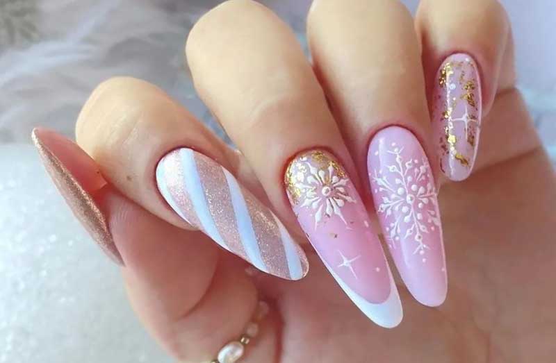 длинные розовые ногти